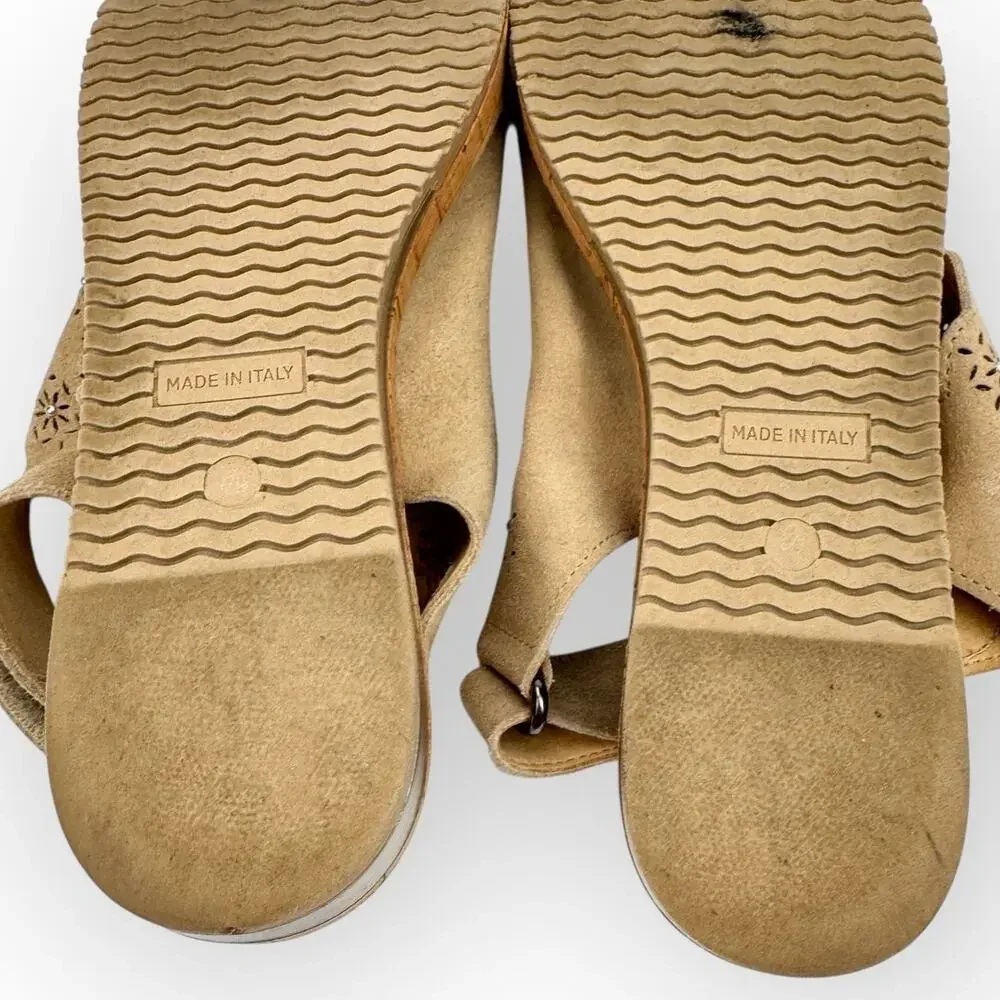 Sesto Meucci Sandals 8.5 Tan Suede Laser Cut‎ Floral Studded Wedge Boho Italian